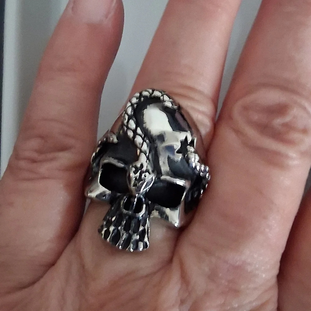 MEN'S SKULL BIKER RING  STAINLESS STEEL SIZE 8
